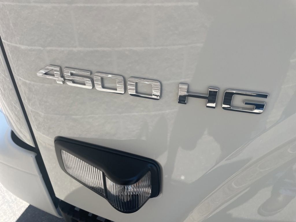 2025 Chevrolet Low Cab Forward 4500 BASE