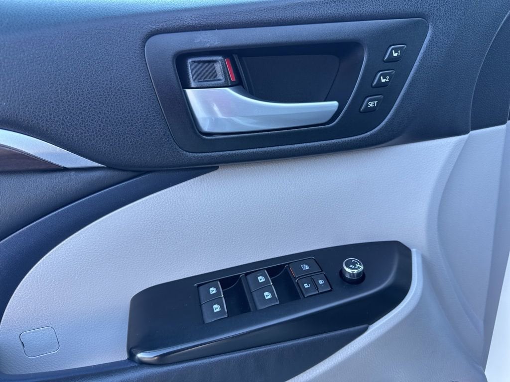 2014 Toyota Highlander Limited