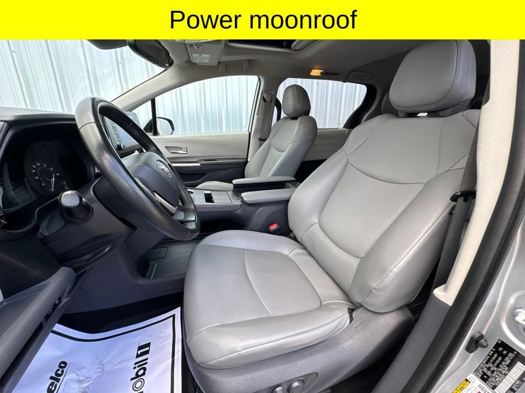 2021 Toyota Sienna XLE
