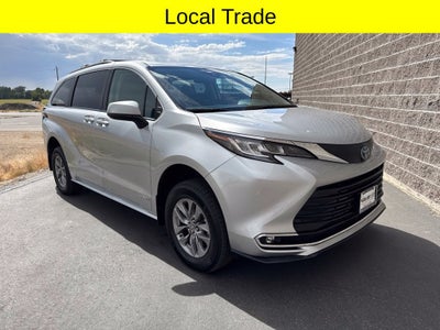 2021 Toyota Sienna XLE