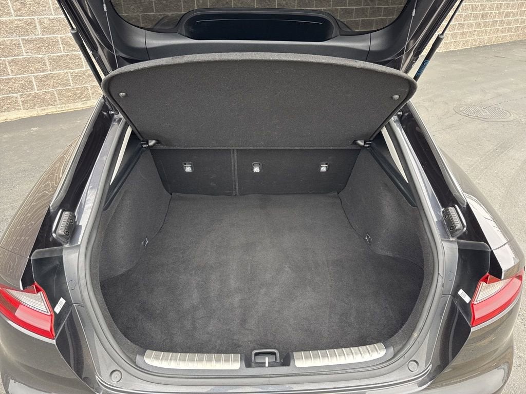 2019 Kia Stinger Base