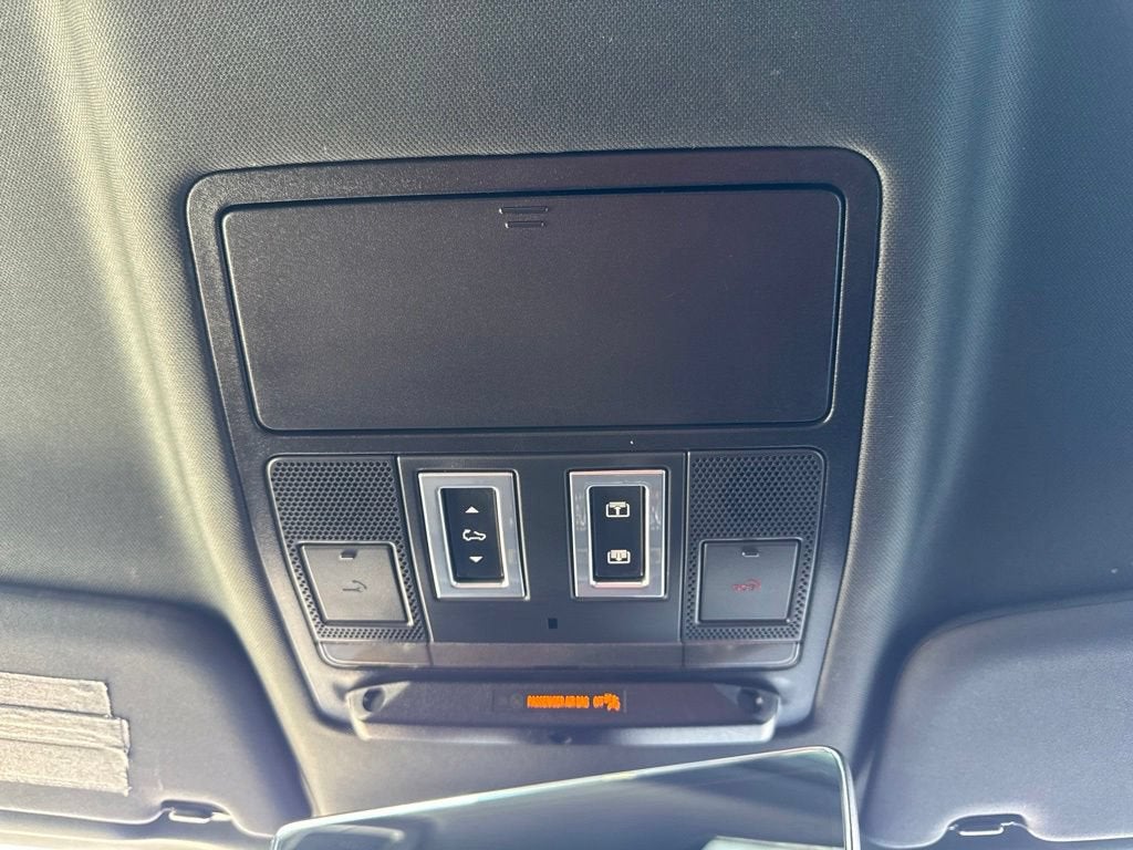 2021 Land Rover Defender X-Dynamic S